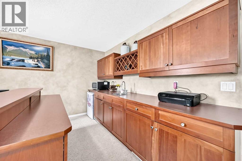 10 Hidden Creek View Nw, Calgary, Alberta  T3A 6C5 - Photo 36 - A2322731