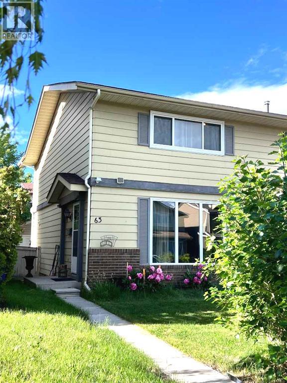 63 Strathcona Crescent SW, calgary, Alberta