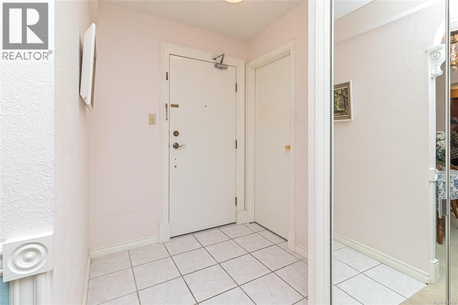 306 1120 Fairfield Rd, Victoria, British Columbia  V8V 3A7 - Photo 23 - 1034832
