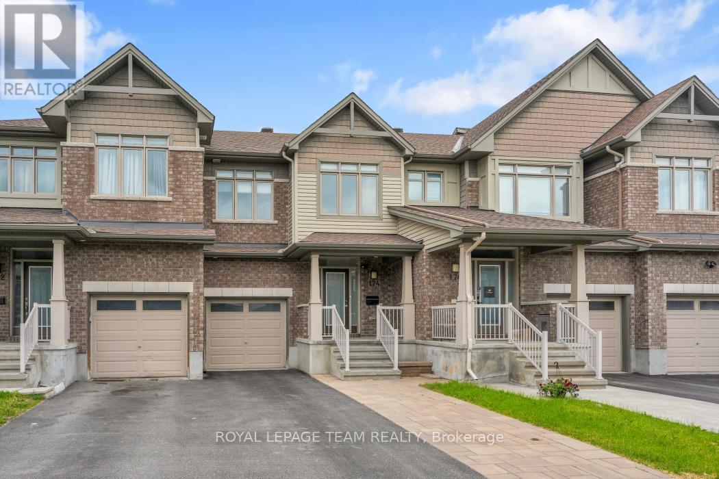 174 Hawkshaw Crescent, Ottawa, Ontario K2J 0J7 - Photo 2 - X13470506