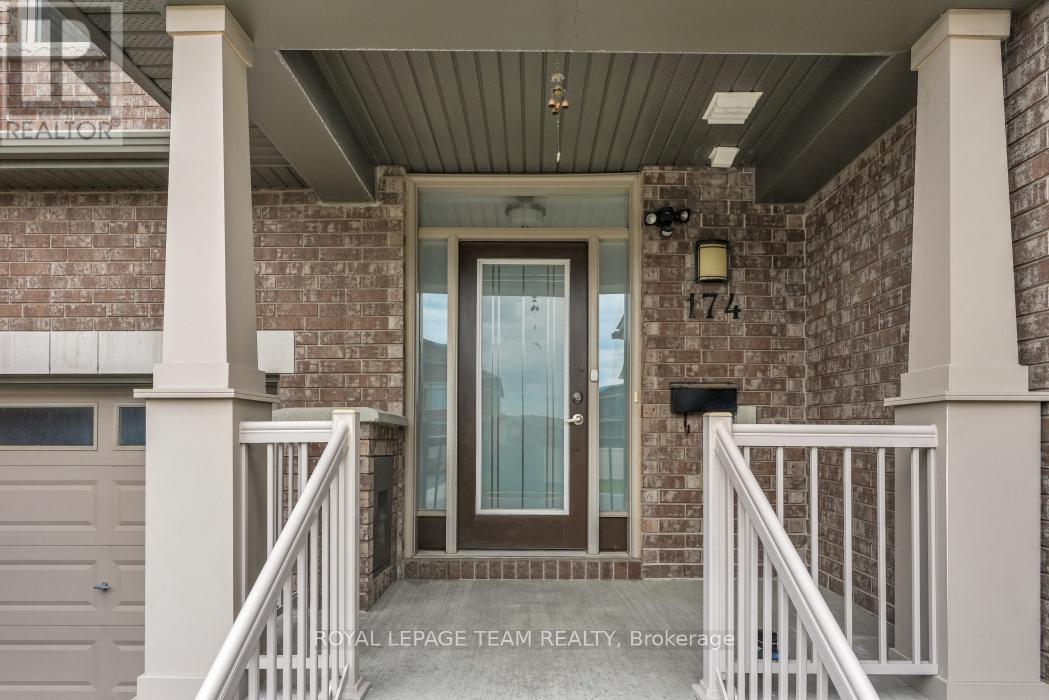 174 Hawkshaw Crescent, Ottawa, Ontario K2J 0J7 - Photo 4 - X13470506