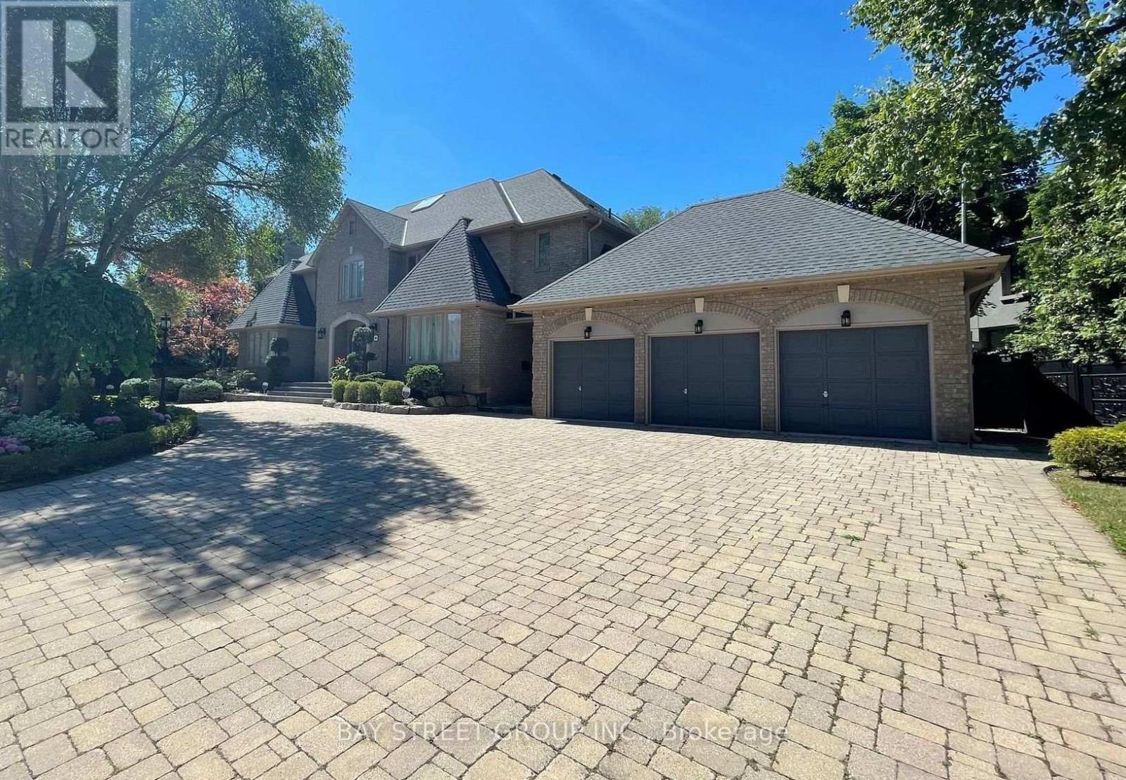 103 NORTHDALE ROAD, Toronto, Ontario