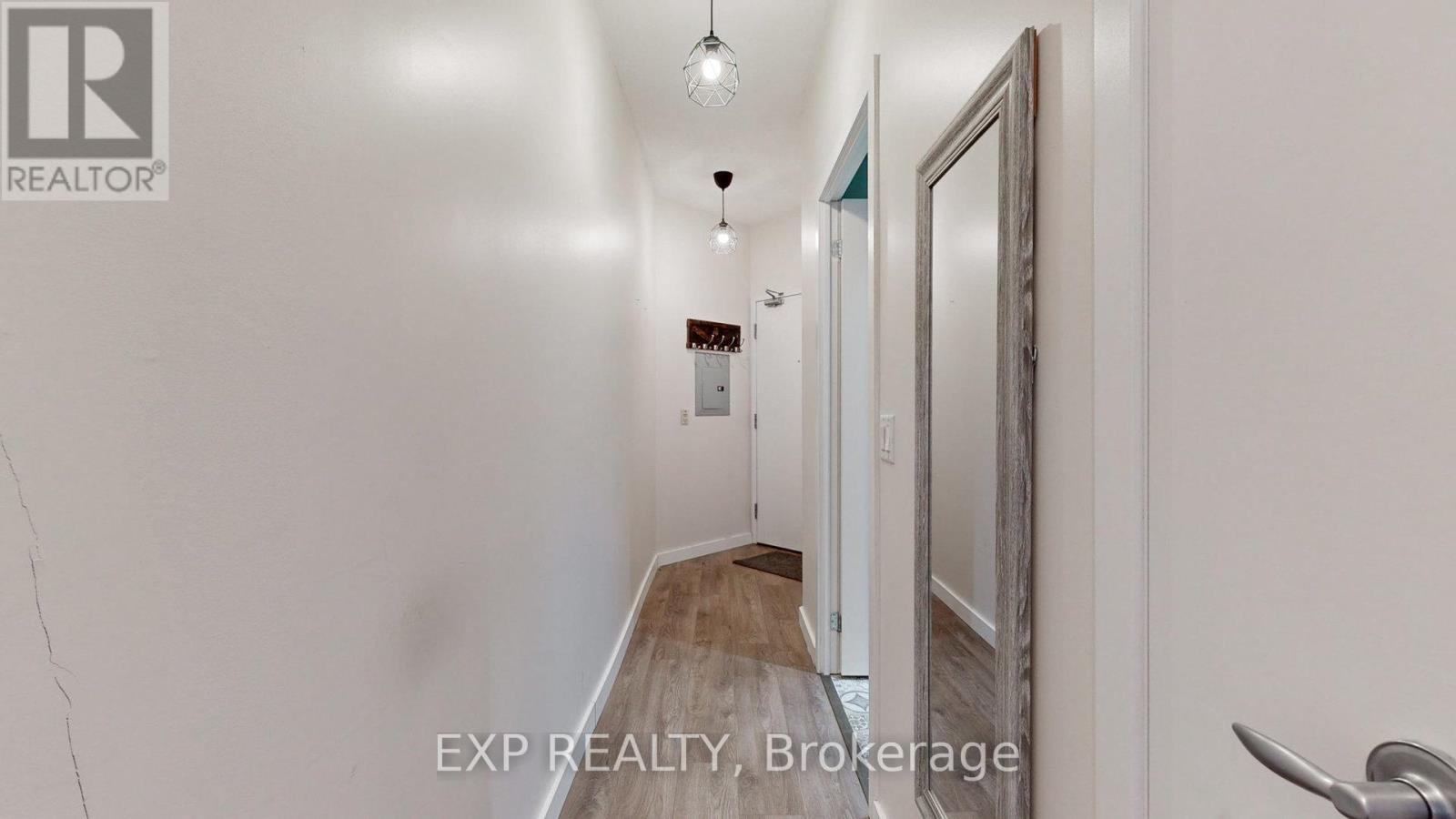 2404 - 8 York Street, Toronto, Ontario M5J 1R2 - Photo 2 - C13470510