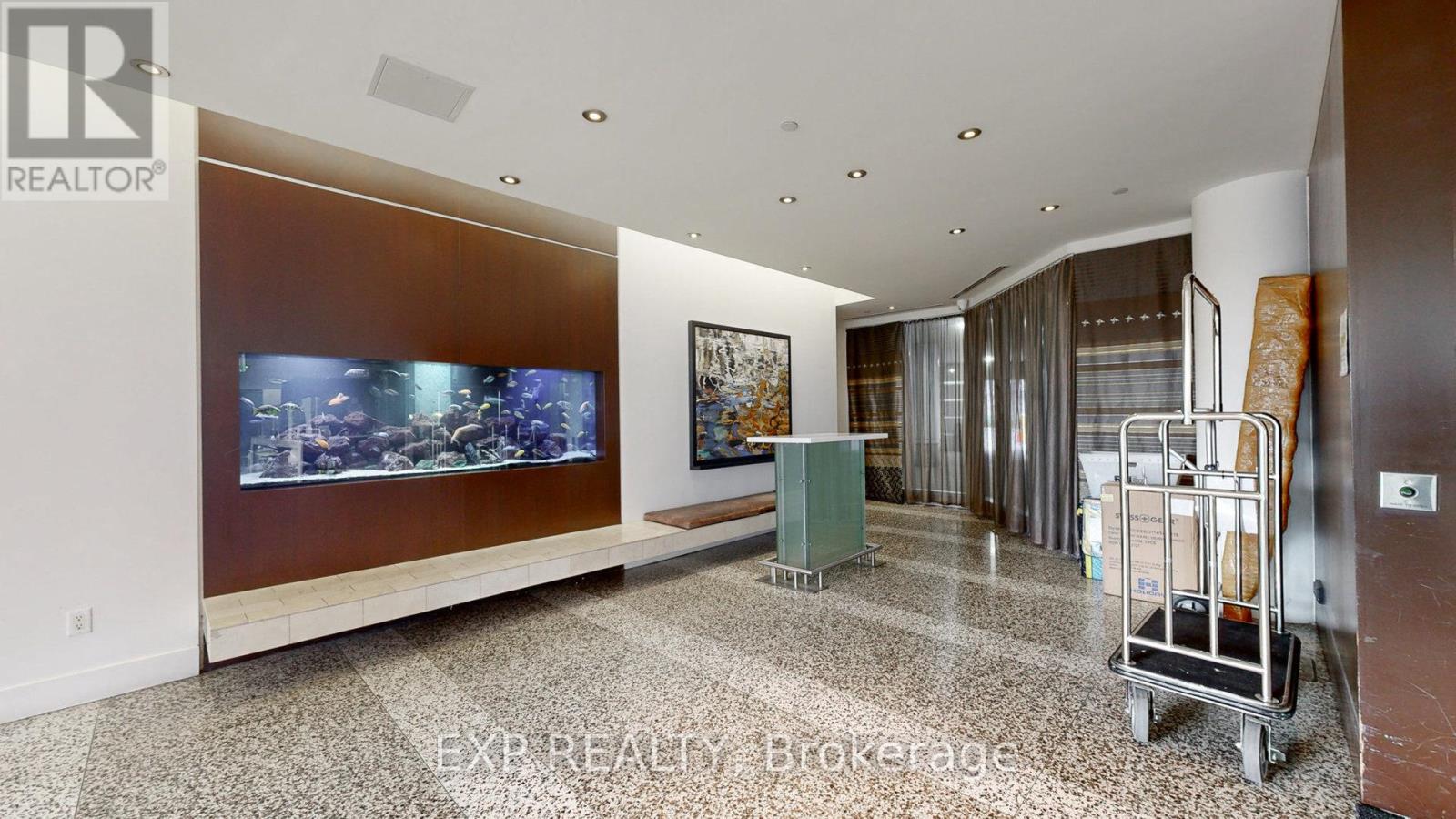 2404 - 8 York Street, Toronto, Ontario M5J 1R2 - Photo 29 - C13470510
