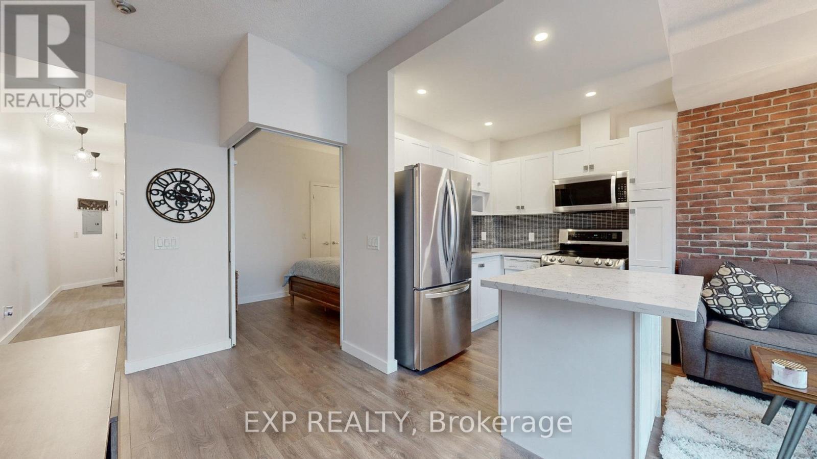 2404 - 8 York Street, Toronto, Ontario M5J 1R2 - Photo 4 - C13470510