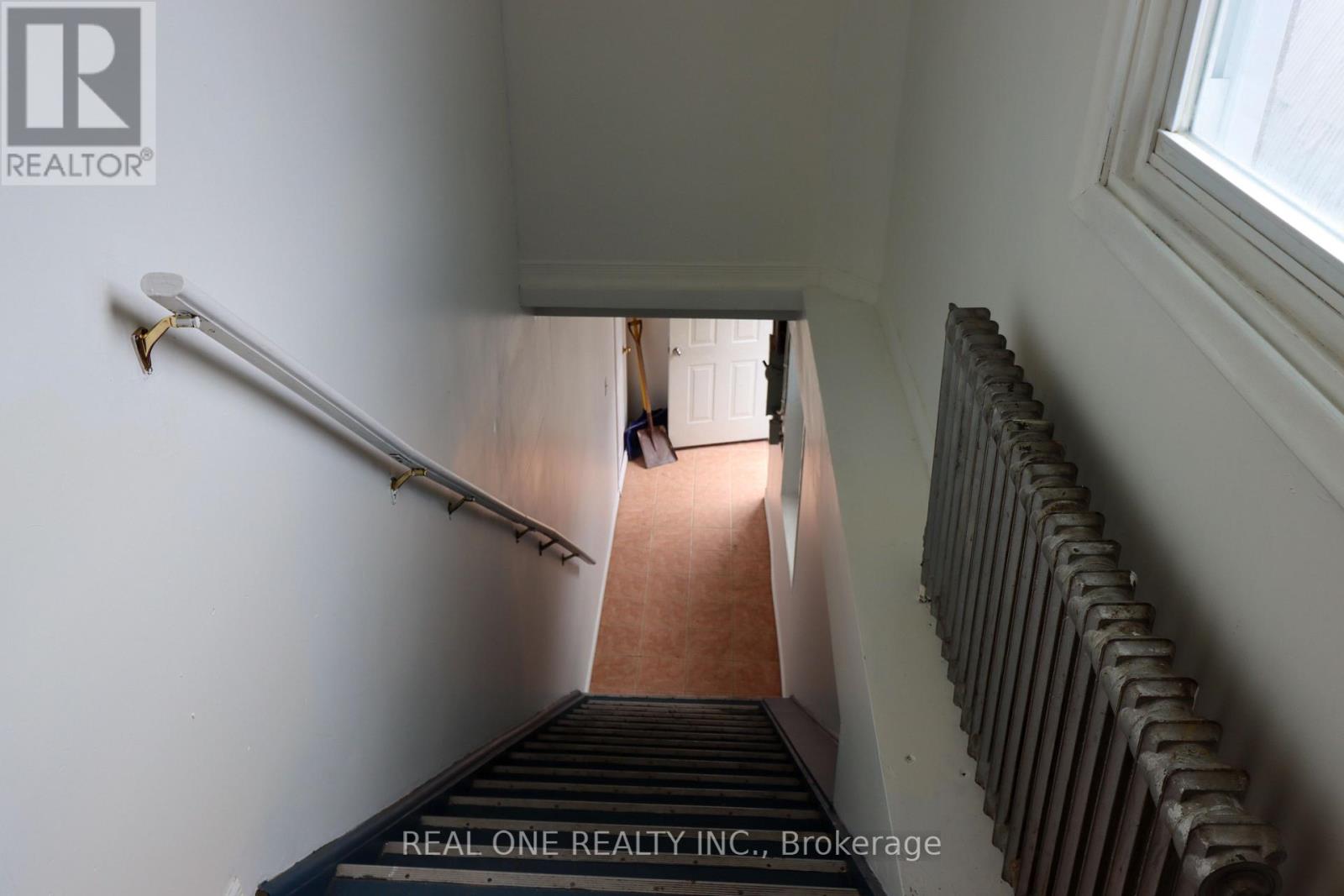 Apartment B - 10 Mill Street E, Halton Hills, Ontario  L7J 1G9 - Photo 21 - W13470524