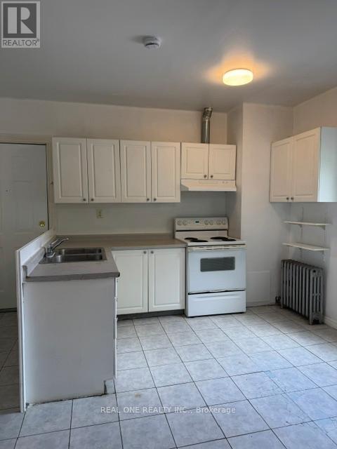 Apartment B - 10 Mill Street E, Halton Hills, Ontario  L7J 1G9 - Photo 4 - W13470524
