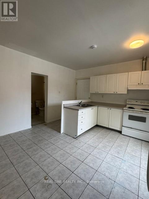 Apartment B - 10 Mill Street E, Halton Hills, Ontario  L7J 1G9 - Photo 5 - W13470524
