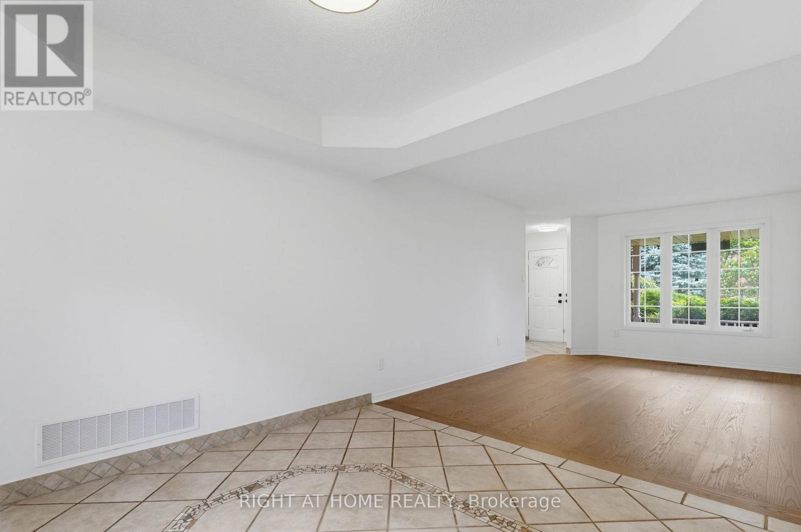 1087 Augustus Drive, Burlington, Ontario  L7S 2L2 - Photo 18 - W13470544