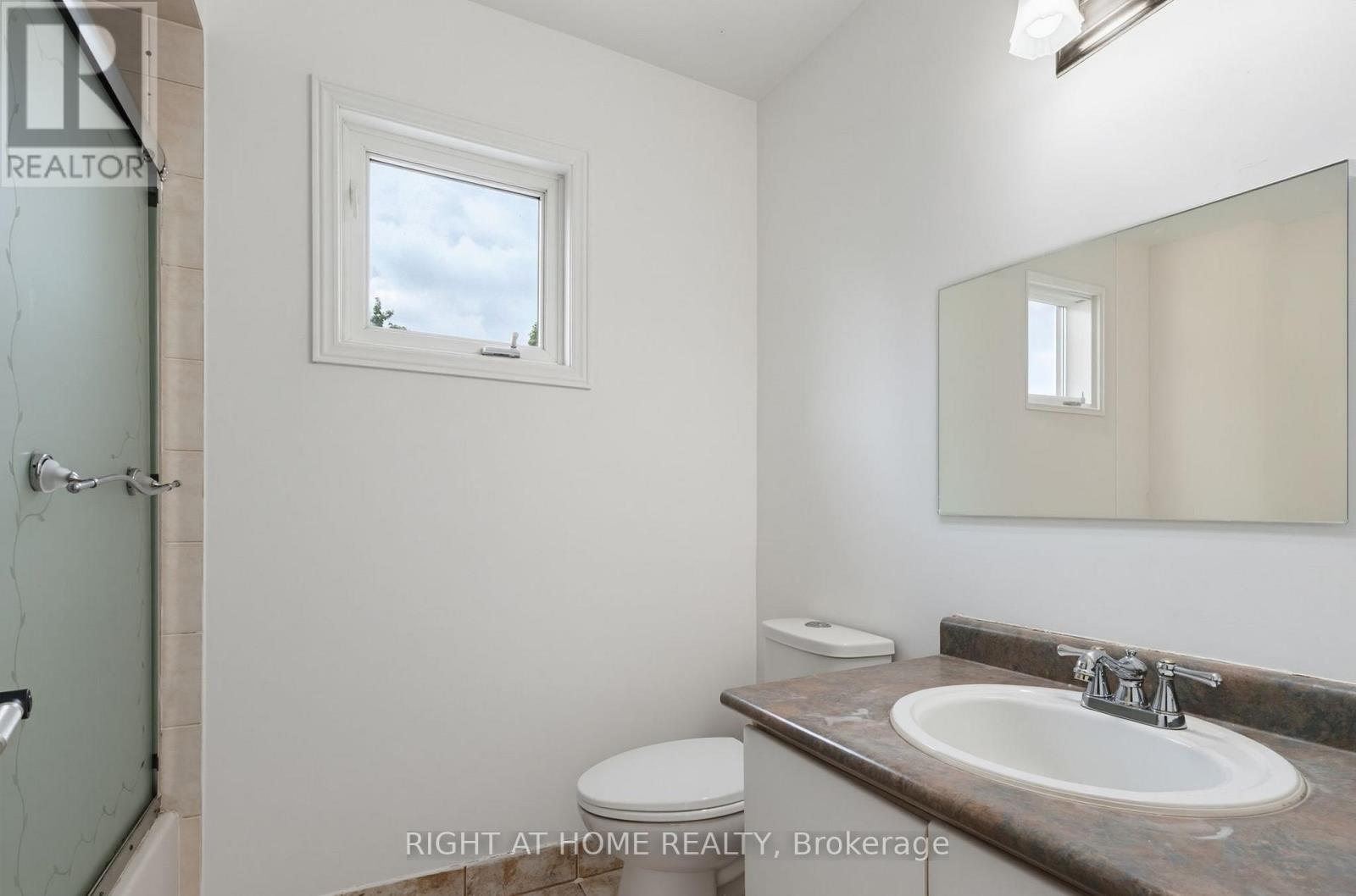 1087 Augustus Drive, Burlington, Ontario  L7S 2L2 - Photo 28 - W13470544