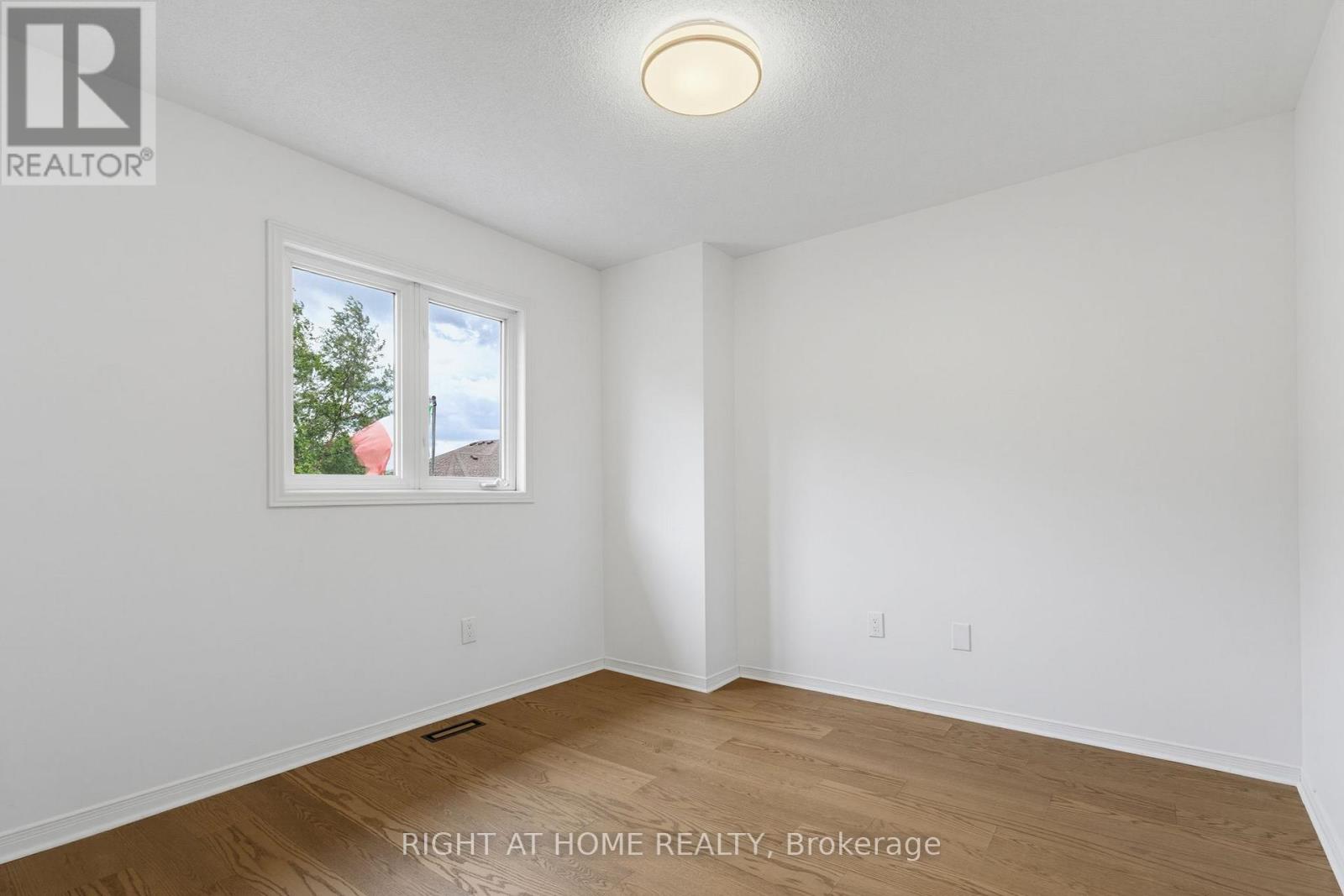 1087 Augustus Drive, Burlington, Ontario  L7S 2L2 - Photo 29 - W13470544