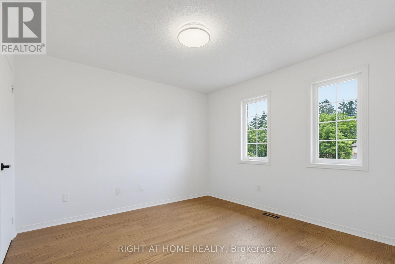 1087 Augustus Drive, Burlington, Ontario  L7S 2L2 - Photo 30 - W13470544