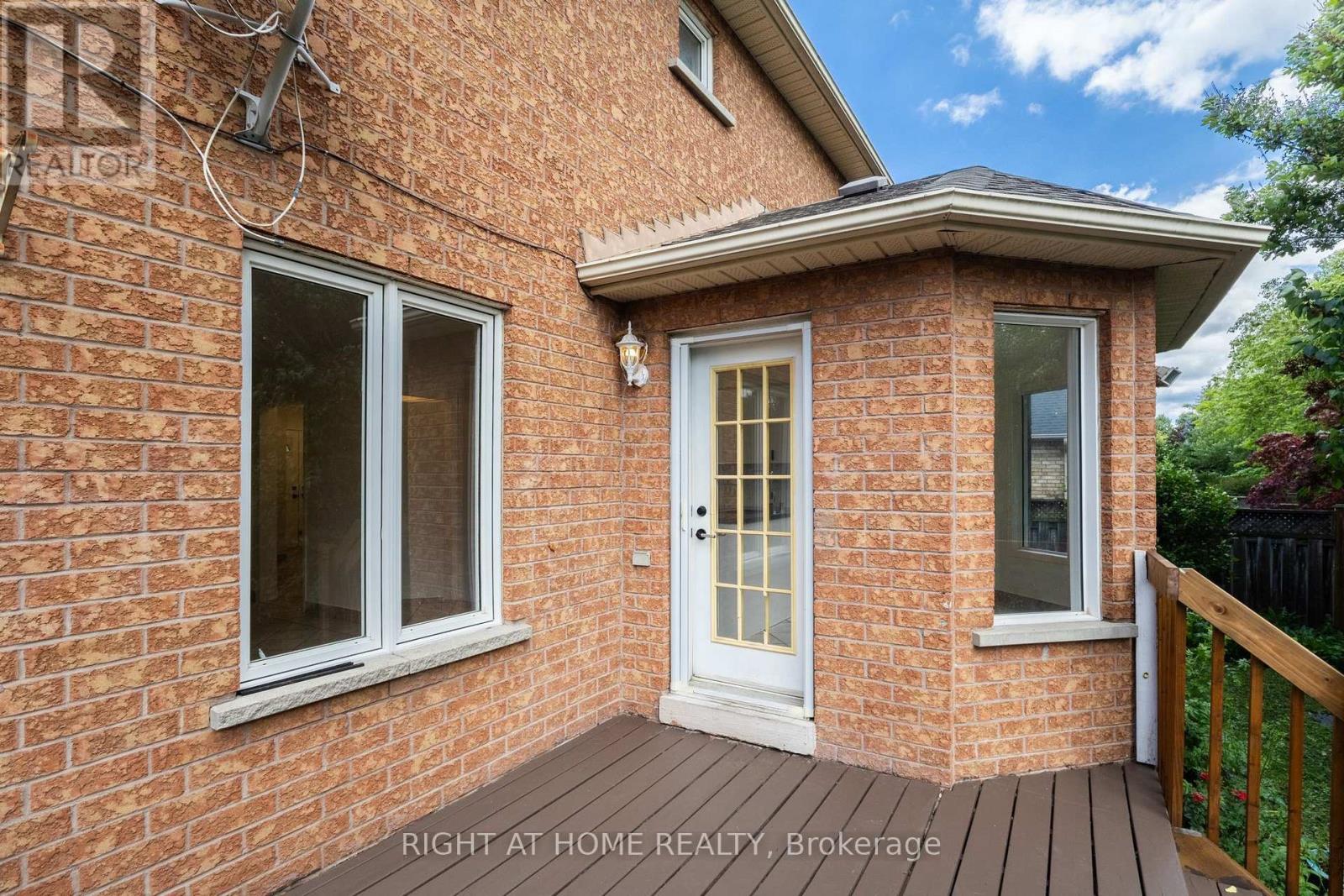 1087 Augustus Drive, Burlington, Ontario  L7S 2L2 - Photo 42 - W13470544