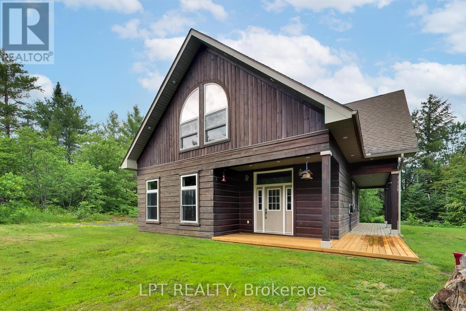 1039 Ben Lake Road E, Gravenhurst, Ontario  P1P 1R3 - Photo 2 - X13470534