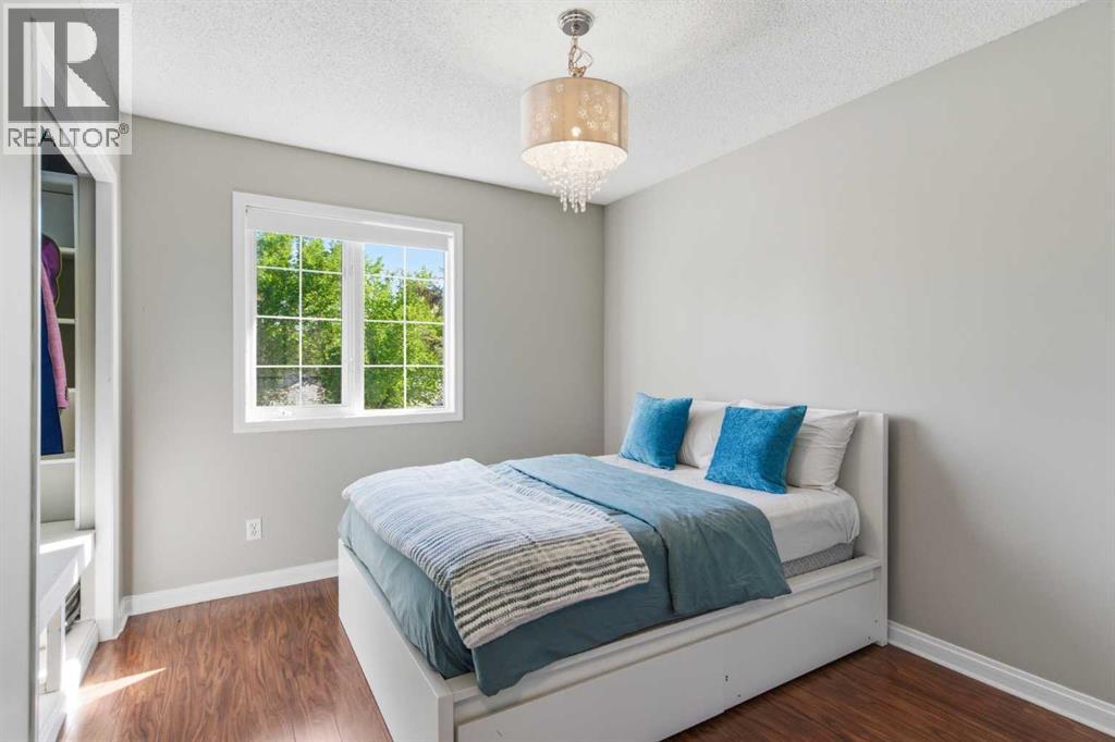 30 Mt Yamnuska Court SE, Calgary, Alberta  T2Z 2Z6 - Photo 18 - A2319120