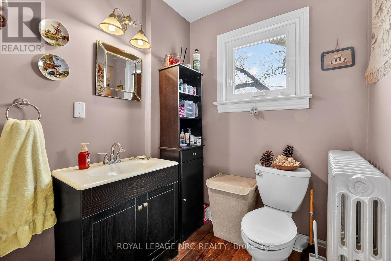 594 Niagara Stone Road, Niagara-On-The-Lake, Ontario  L0S 1J0 - Photo 24 - X12864070
