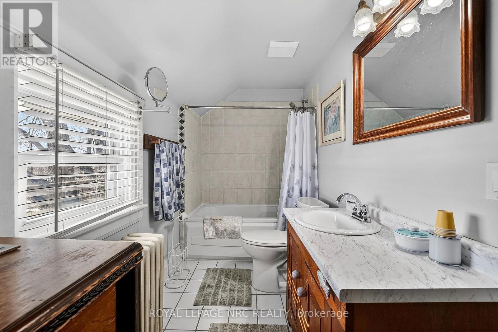 594 Niagara Stone Road, Niagara-On-The-Lake, Ontario  L0S 1J0 - Photo 40 - X12864070