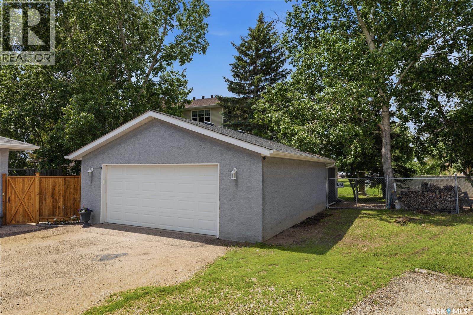 102 Plaxton Place, Regina Beach, Saskatchewan  S0G 4C0 - Photo 44 - SK040065