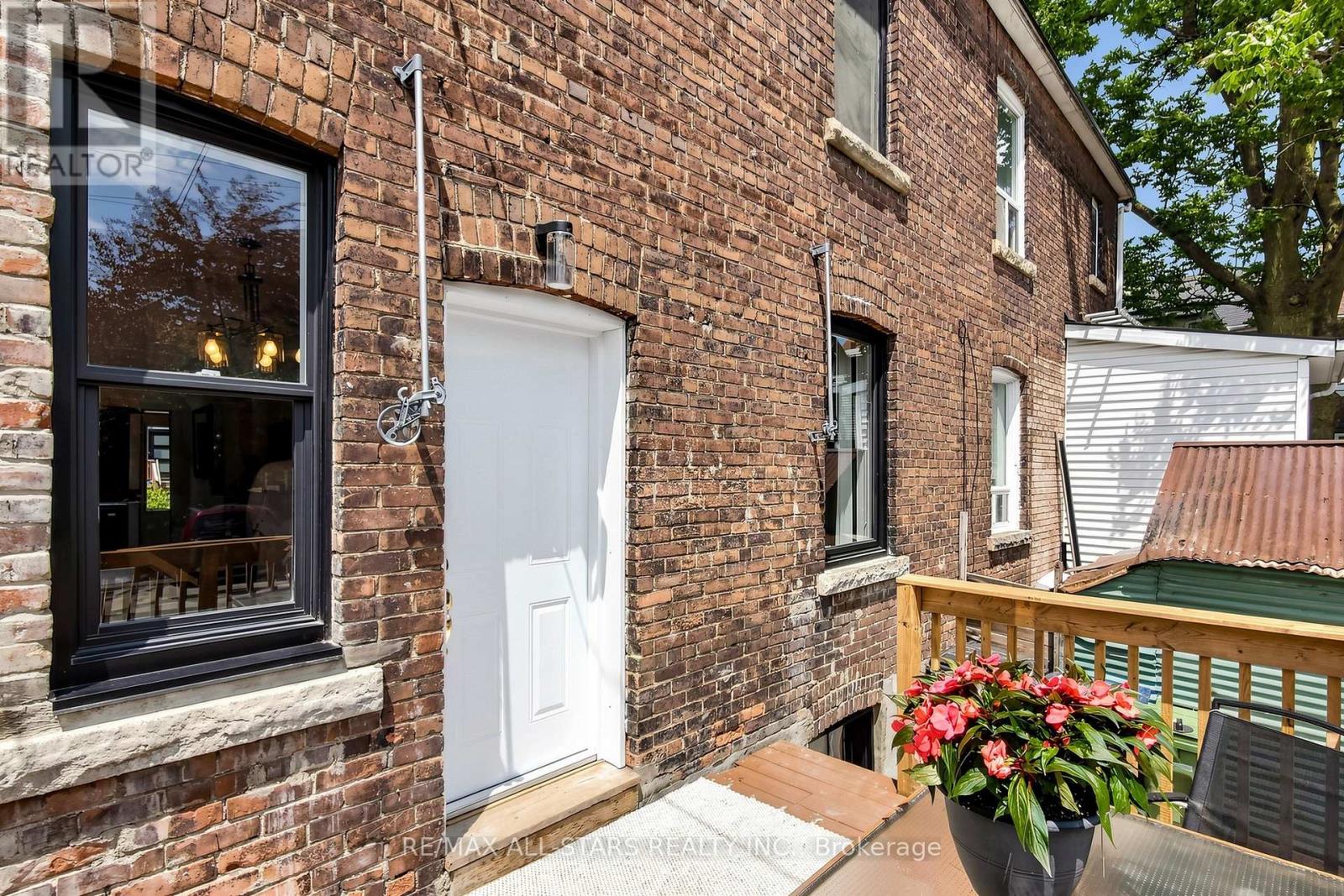 9 Cherry Nook Gardens, Toronto, Ontario M4L 1J5 - Photo 26 - E13468734