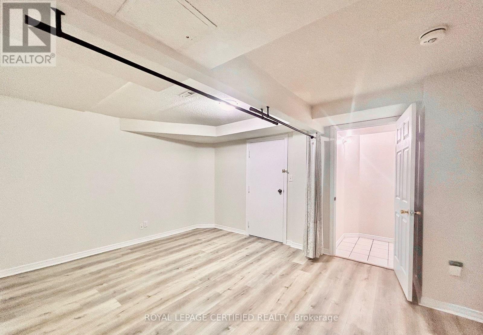 Bsmt - 961 Stargazer Drive, Mississauga, Ontario  L5V 1E9 - Photo 12 - W13469282