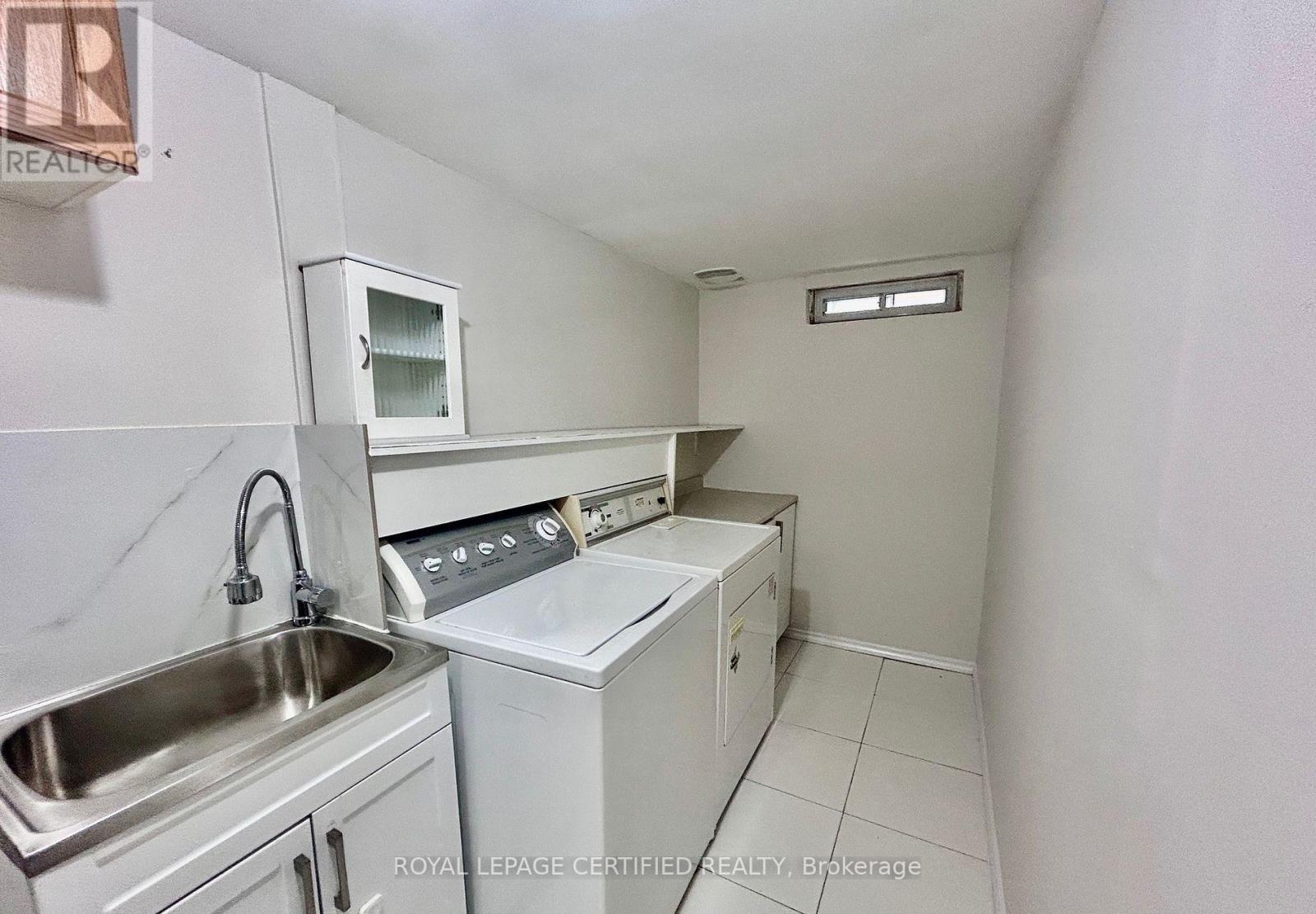 Bsmt - 961 Stargazer Drive, Mississauga, Ontario  L5V 1E9 - Photo 16 - W13469282