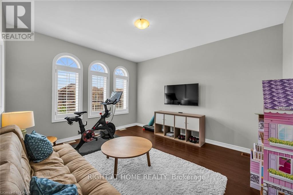103 Macbean Crescent, Hamilton, Ontario  L8B 0S4 - Photo 24 - X13470618