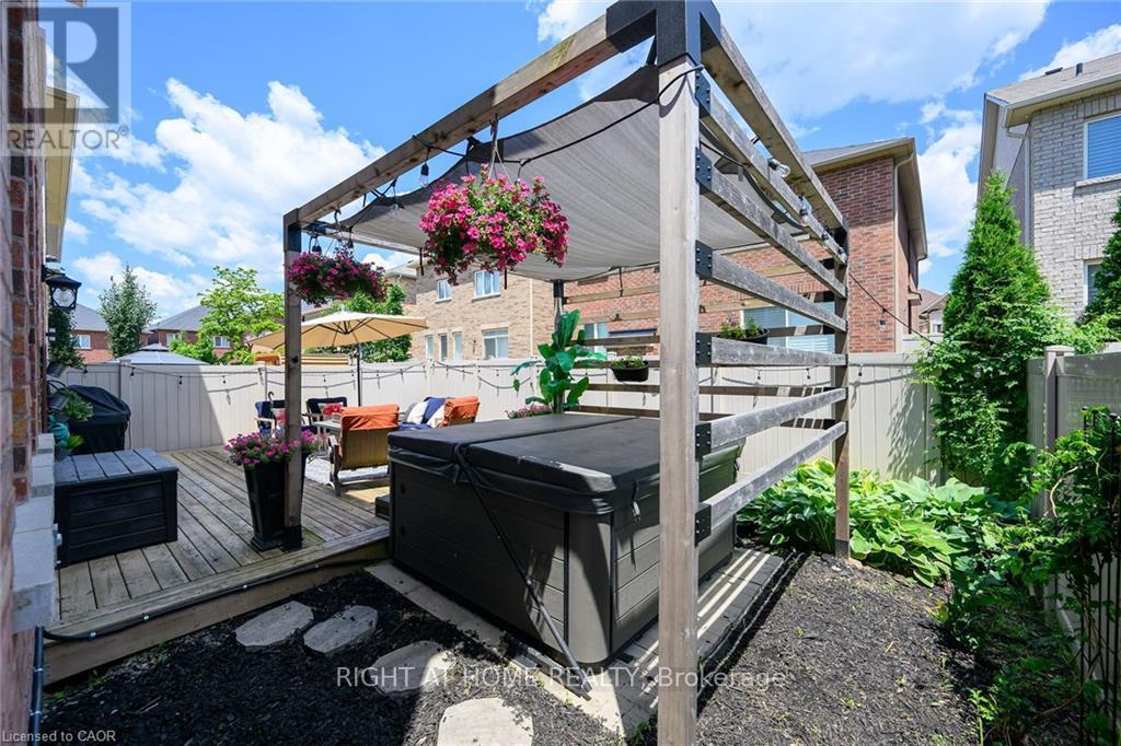 103 Macbean Crescent, Hamilton, Ontario  L8B 0S4 - Photo 48 - X13470618