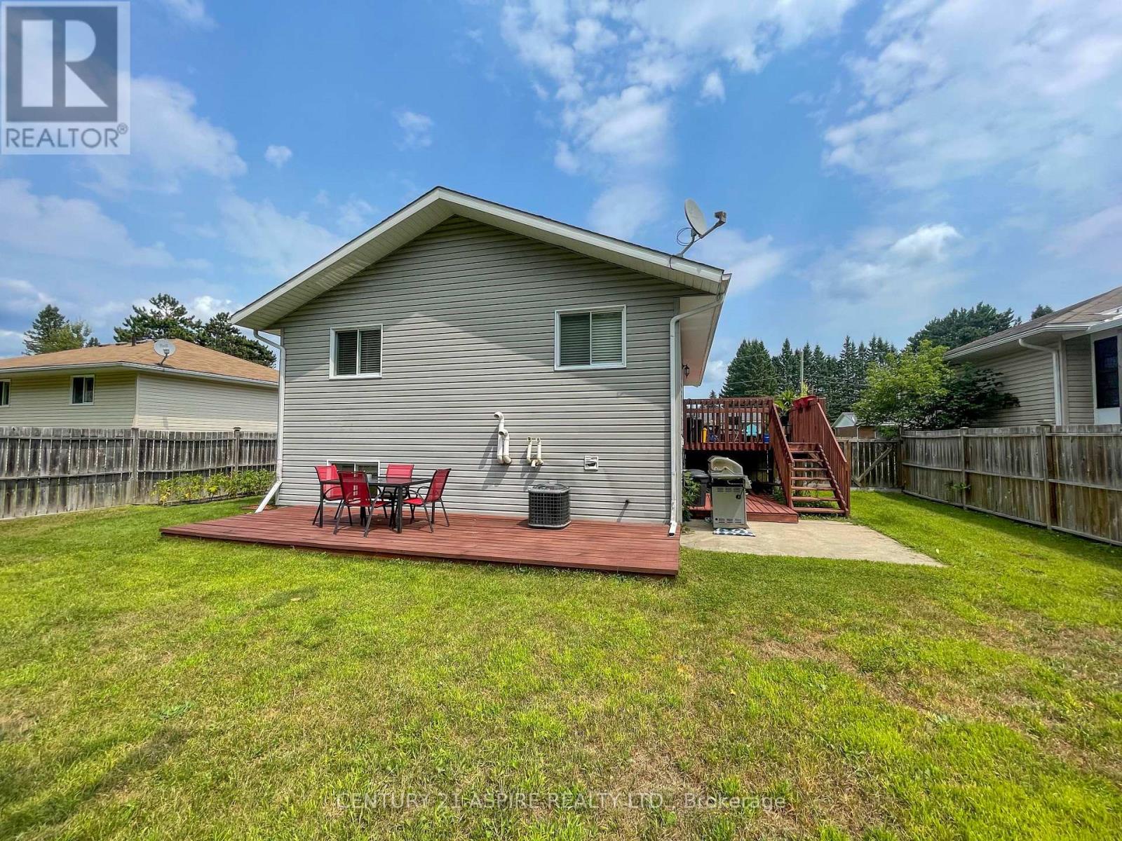 22 Joseph Street, Laurentian Hills, Ontario  K0J 1J0 - Photo 26 - X13470642