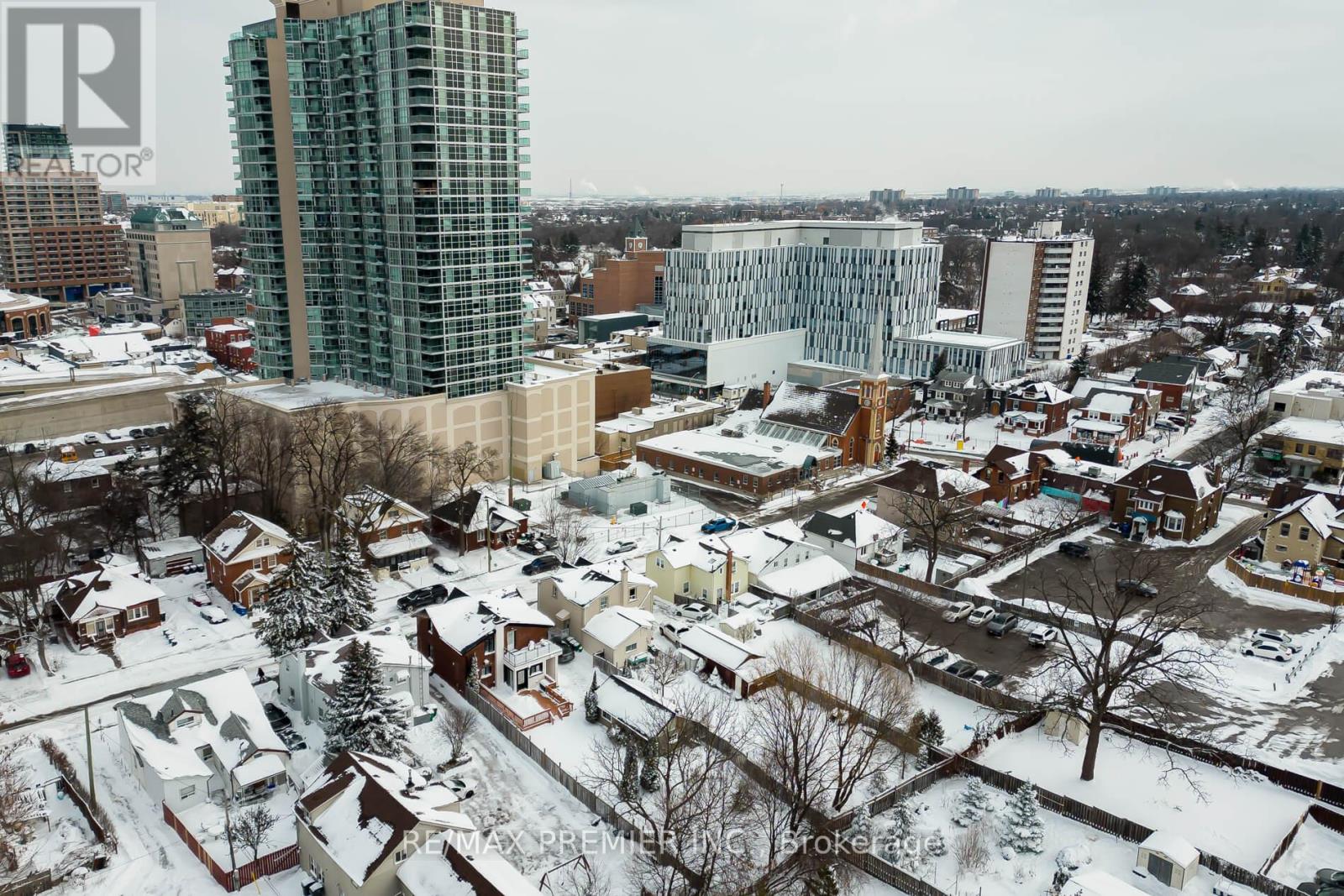 21 Elizabeth Street N, Brampton, Ontario L6X 1S1 - Photo 45 - W13470650