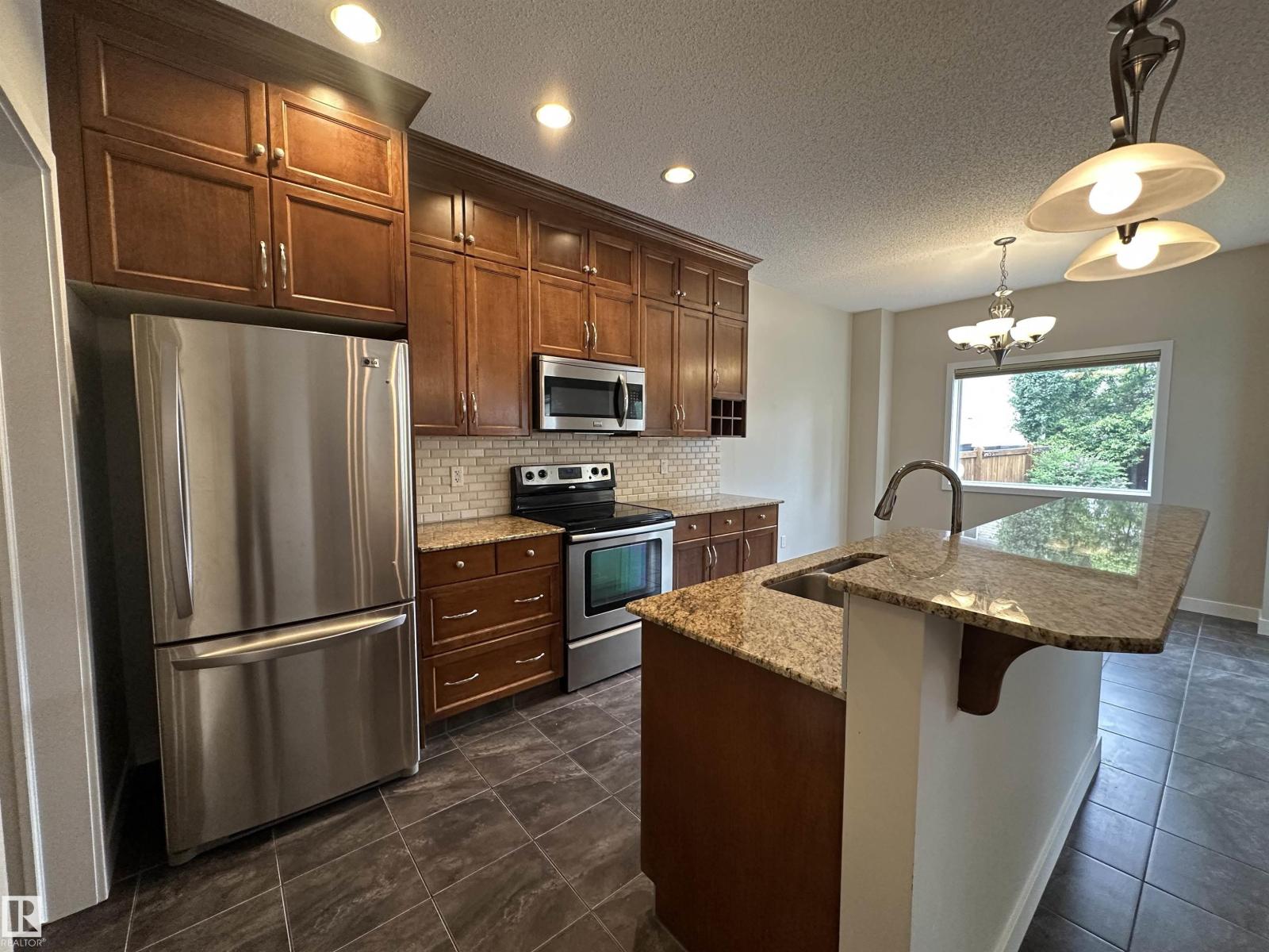 22060 95 Av Nw, Edmonton, Alberta  T6T 4A7 - Photo 4 - E4494890