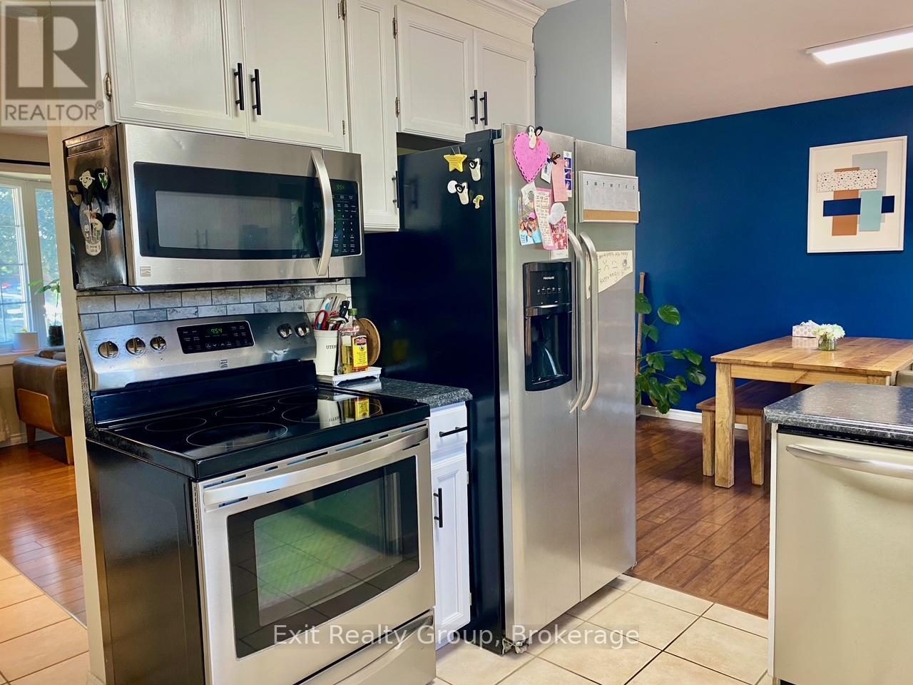 11 Somerset Street, Quinte West, Ontario  K8V 5T7 - Photo 12 - X13469602