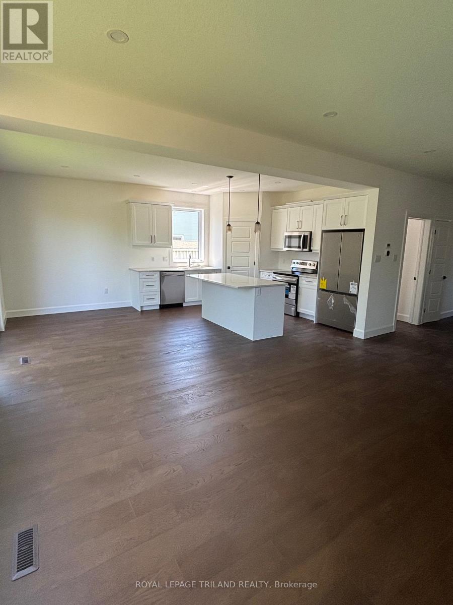Upper - 406 Forest Lawn Avenue, London East, Ontario  N5V 1S9 - Photo 5 - X13470716