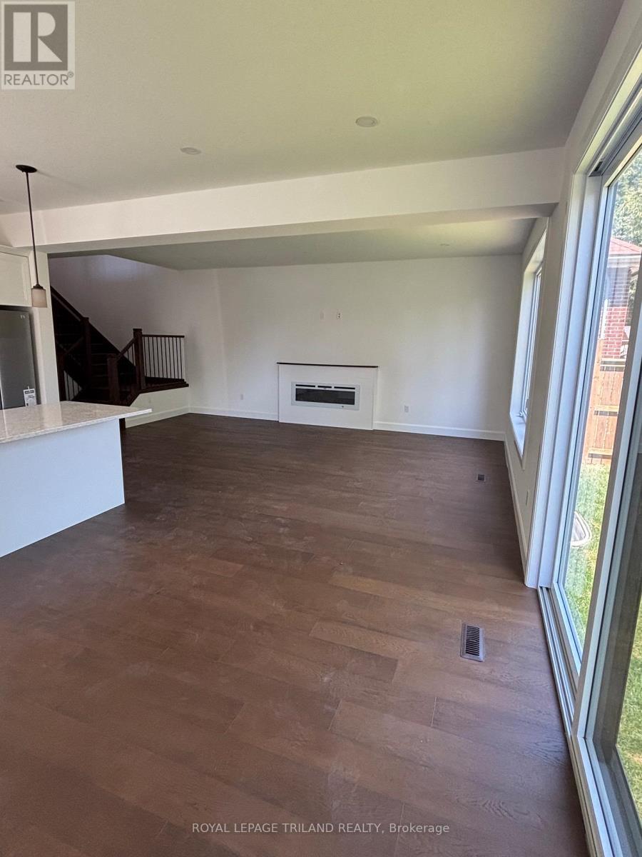 Upper - 406 Forest Lawn Avenue, London East, Ontario  N5V 1S9 - Photo 6 - X13470716