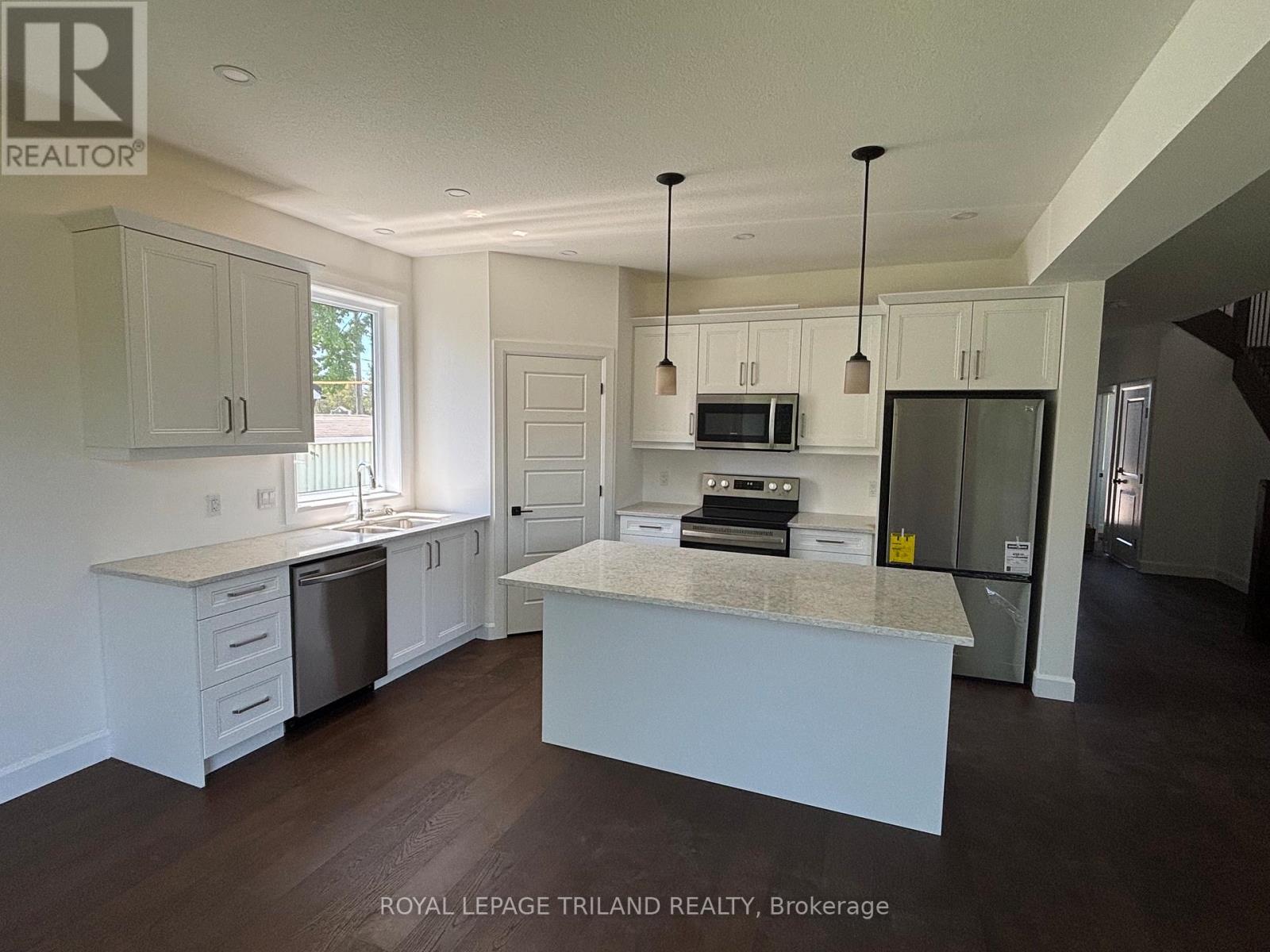 Upper - 406 Forest Lawn Avenue, London East, Ontario  N5V 1S9 - Photo 7 - X13470716