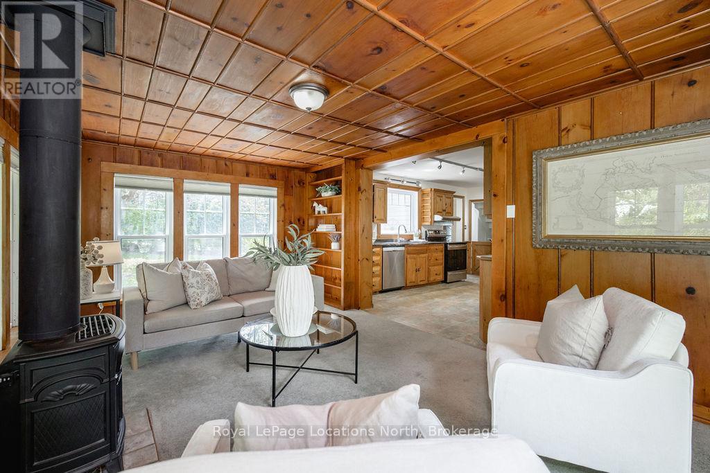 75 Burke Street, Penetanguishene, Ontario  L9M 1B3 - Photo 10 - S13470140