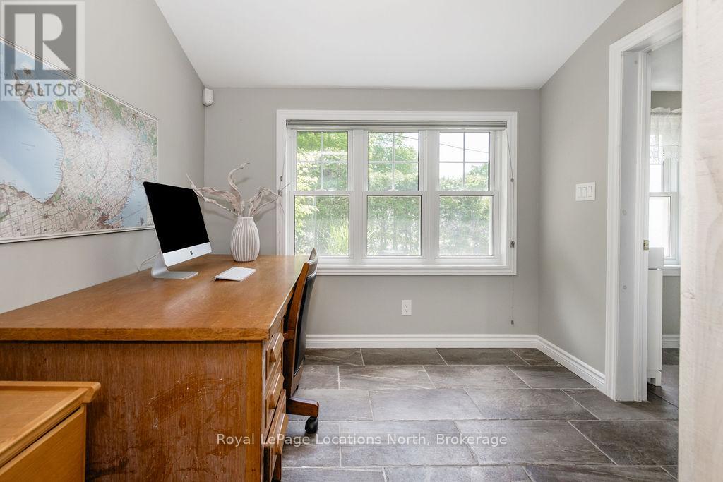 75 Burke Street, Penetanguishene, Ontario  L9M 1B3 - Photo 11 - S13470140