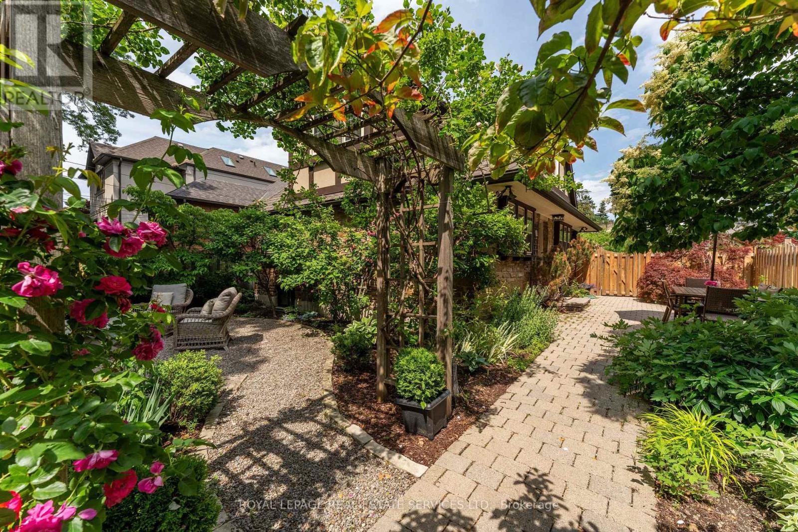 50 Brentwood Road S, Toronto, Ontario  M8Z 3N2 - Photo 35 - W13462136