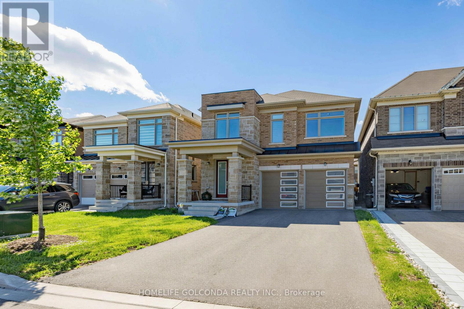 35 Sprucedale Way Sprucedale Crescent, Whitchurch-Stouffville, Ontario  L4A 4X4 - Photo 2 - N13464032