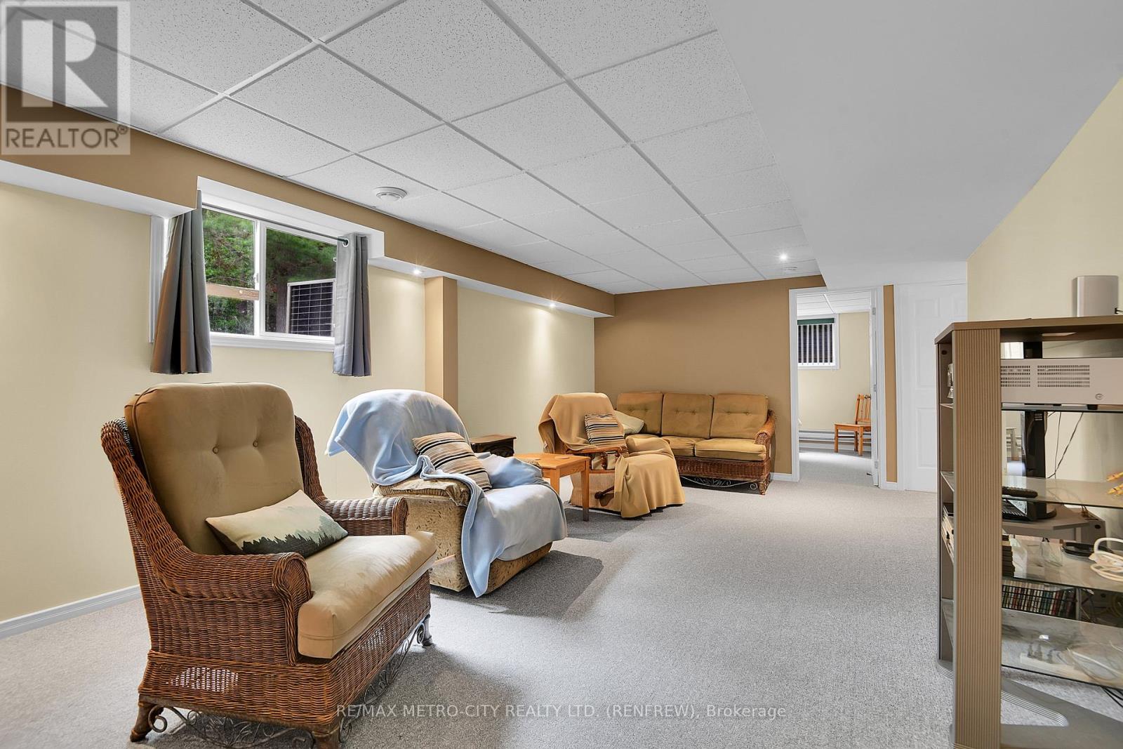 81 Flying Club Road, Greater Madawaska, Ontario  K0J 2R0 - Photo 18 - X13452126