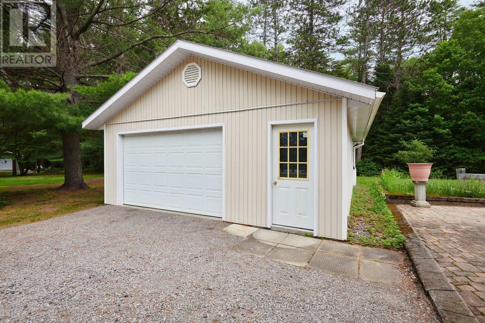 81 Flying Club Road, Greater Madawaska, Ontario  K0J 2R0 - Photo 27 - X13452126