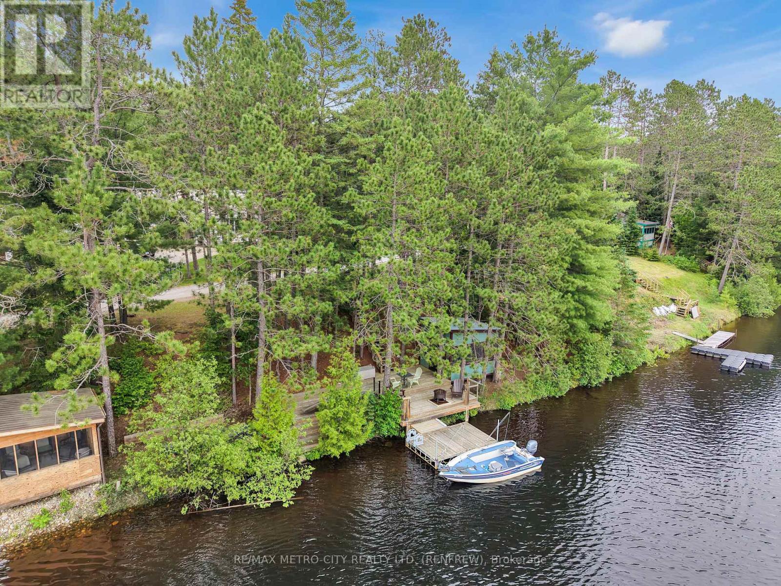 81 Flying Club Road, Greater Madawaska, Ontario  K0J 2R0 - Photo 4 - X13452126