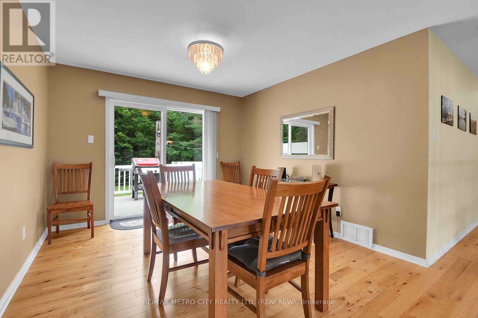 81 Flying Club Road, Greater Madawaska, Ontario  K0J 2R0 - Photo 9 - X13452126