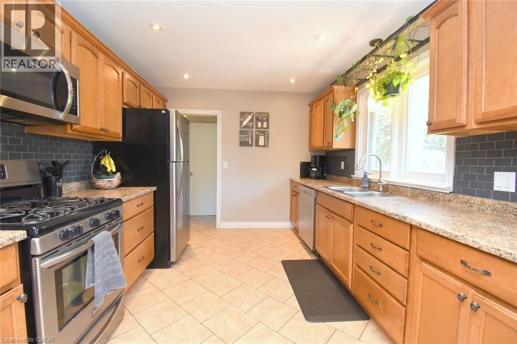 16 Parkview Road, Hagersville, Ontario  N0A 1H0 - Photo 13 - 40837670