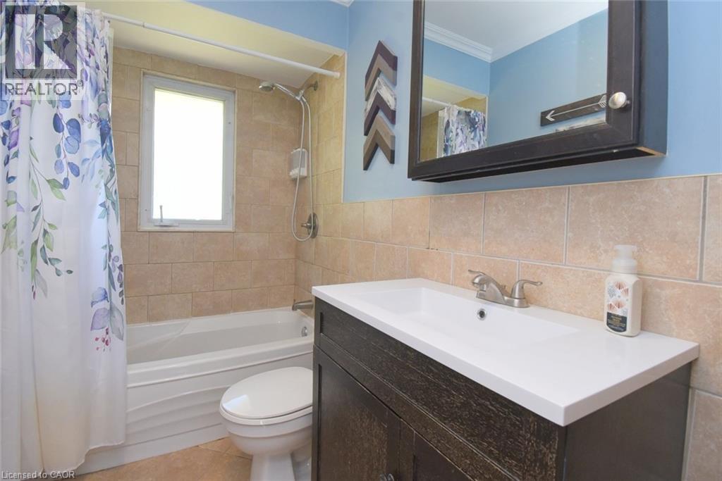 16 Parkview Road, Hagersville, Ontario  N0A 1H0 - Photo 18 - 40837670