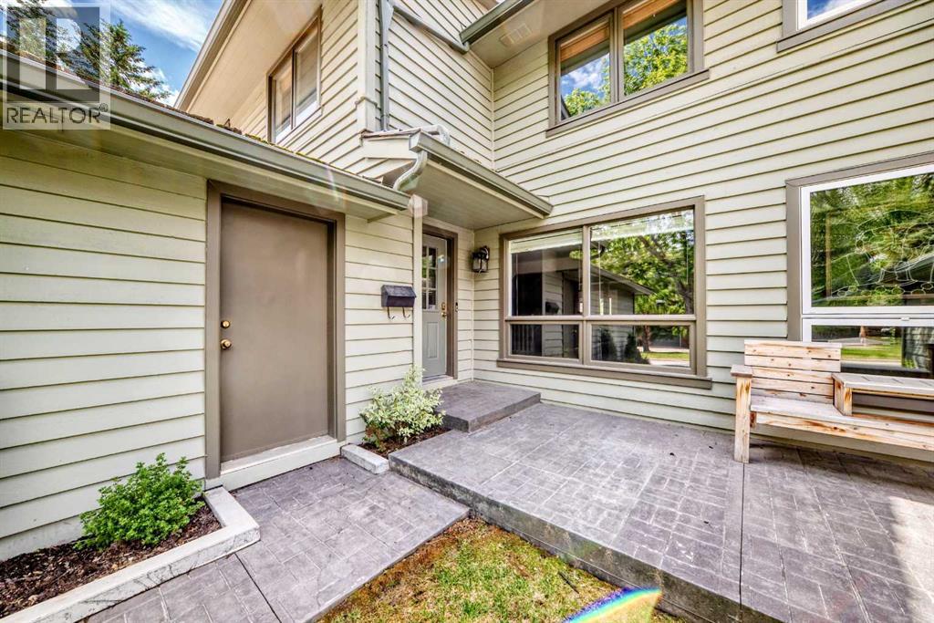 572 Point Mckay Grove NW, Calgary, Alberta  t3b 5c5 - Photo 2 - A2320544