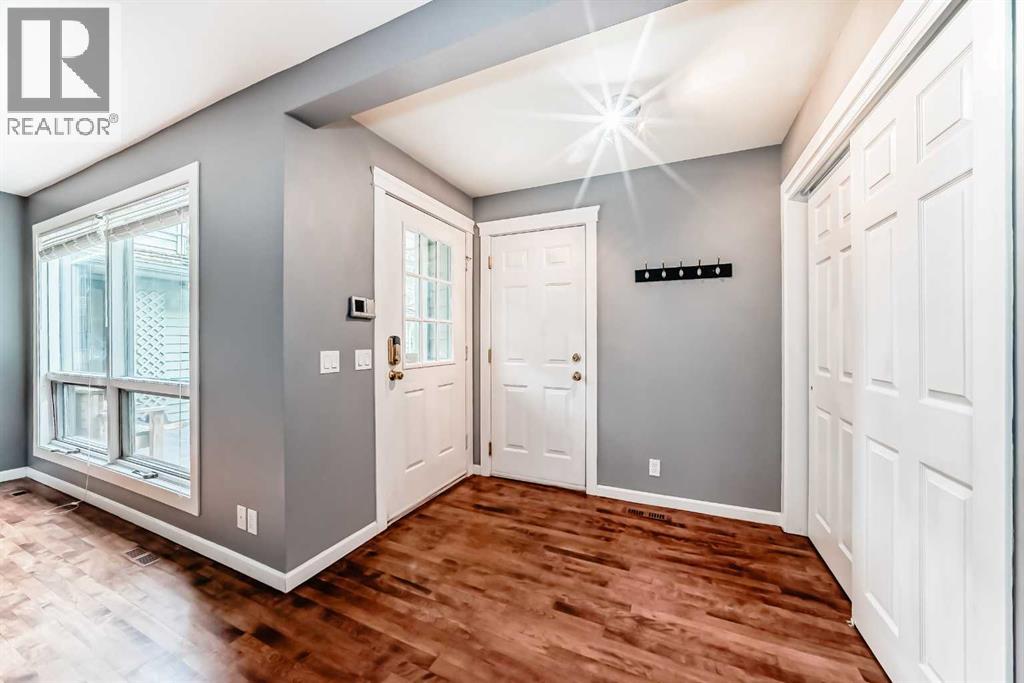 572 Point Mckay Grove NW, Calgary, Alberta  t3b 5c5 - Photo 3 - A2320544