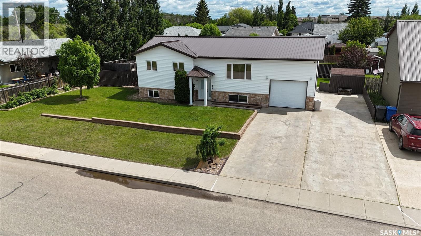 2682 100th Street, North Battleford, Saskatchewan S9A 0Y4 - Photo 3 - SK040179