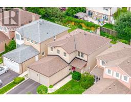 10 MEADOW BUSH COURT, Brampton, Ontario
