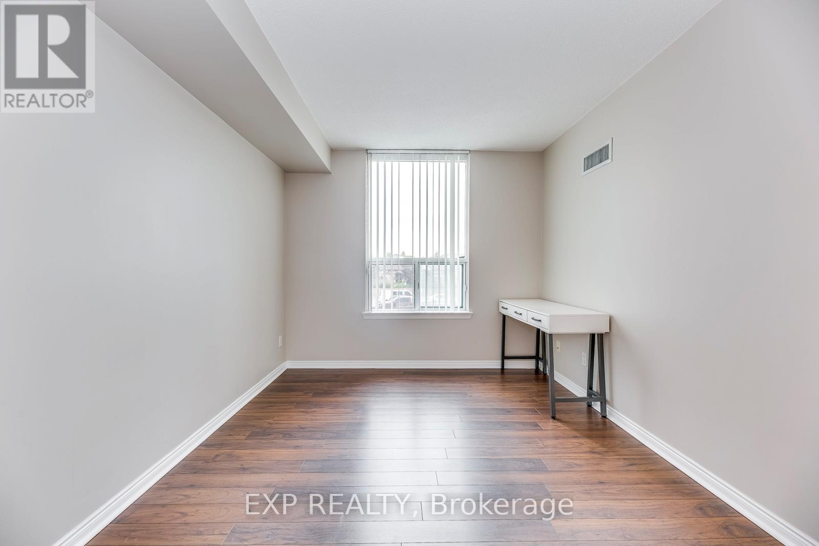 205 - 135 Hillcrest Avenue, Mississauga, Ontario  L5B 4B1 - Photo 12 - W13470776