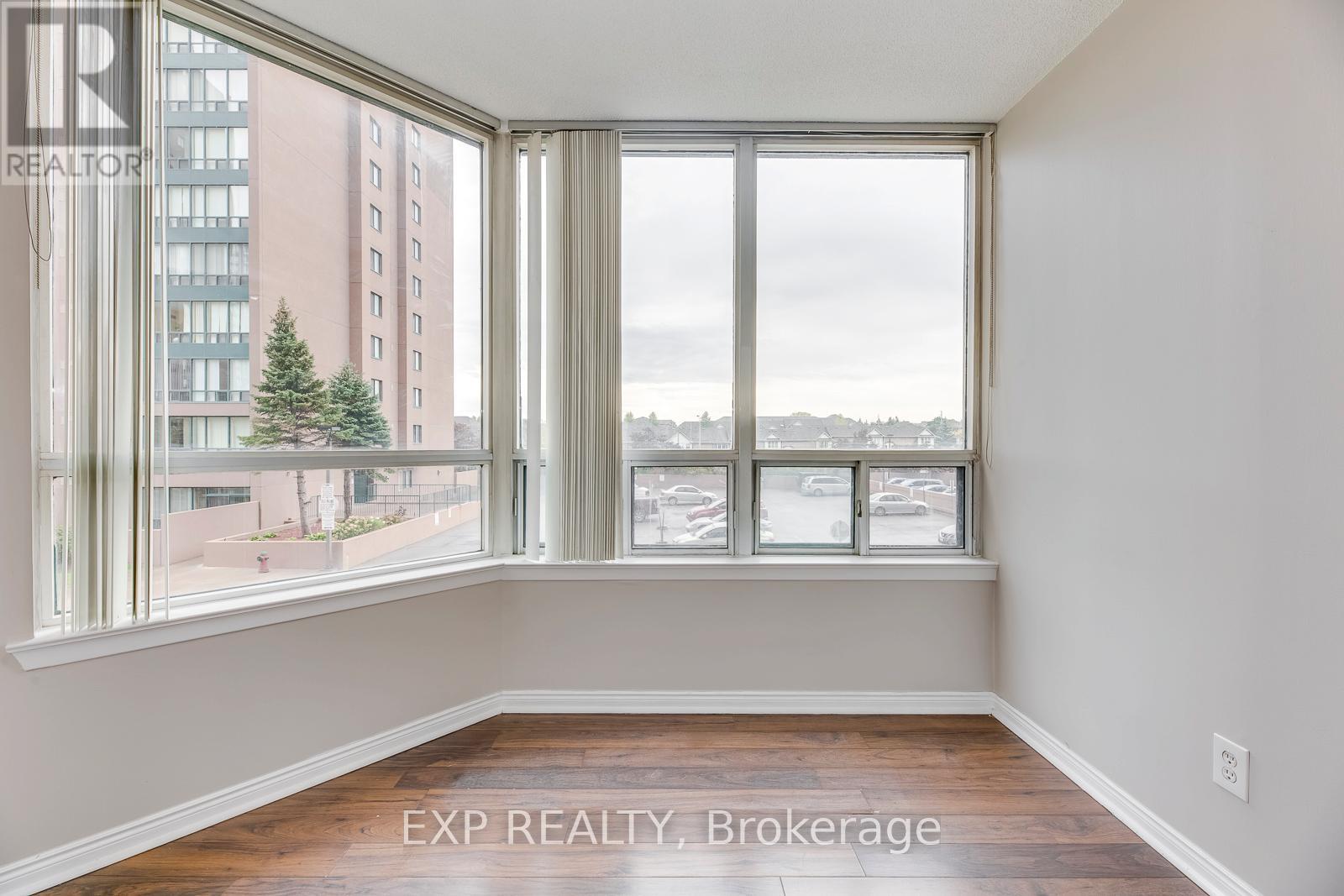 205 - 135 Hillcrest Avenue, Mississauga, Ontario  L5B 4B1 - Photo 14 - W13470776